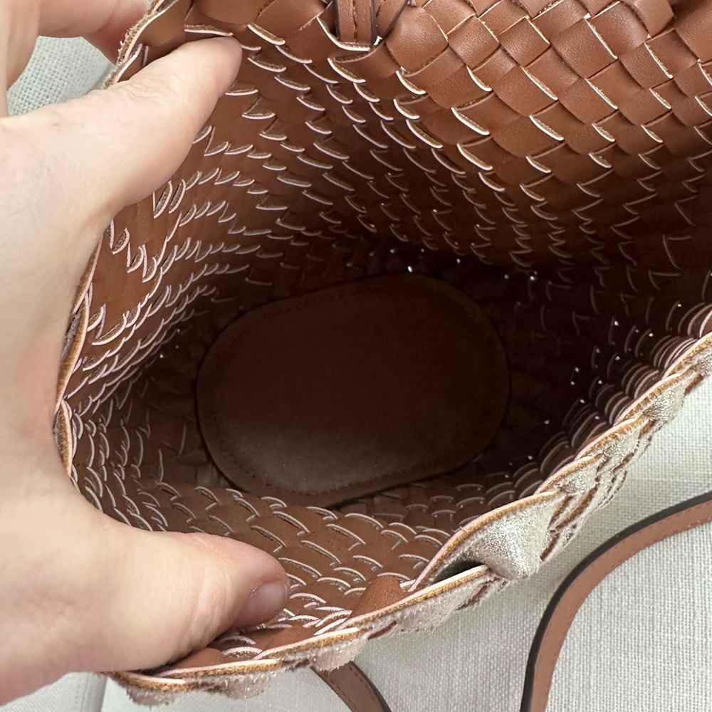 Calvin Klein Gold Woven Crossbody Bag - Picture 8 of 8